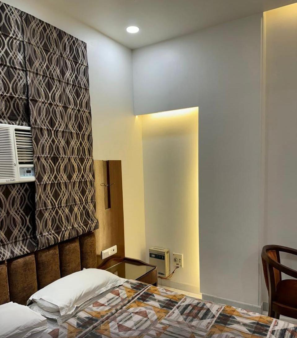 Hotel C Park - Karol Bagh, New Delhi ภายนอก รูปภาพ