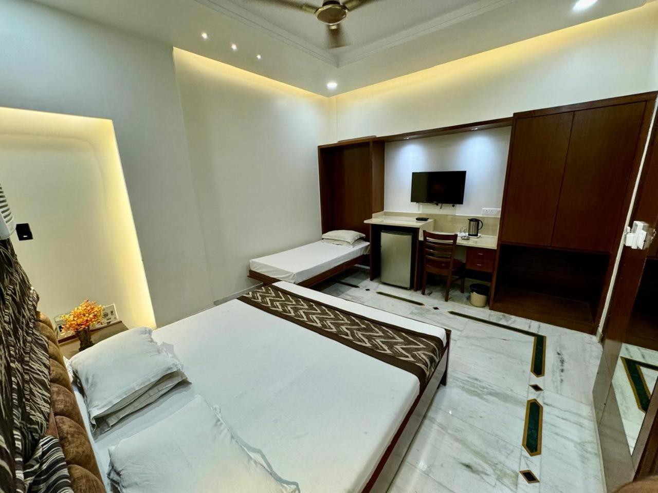 Hotel C Park - Karol Bagh, New Delhi ภายนอก รูปภาพ