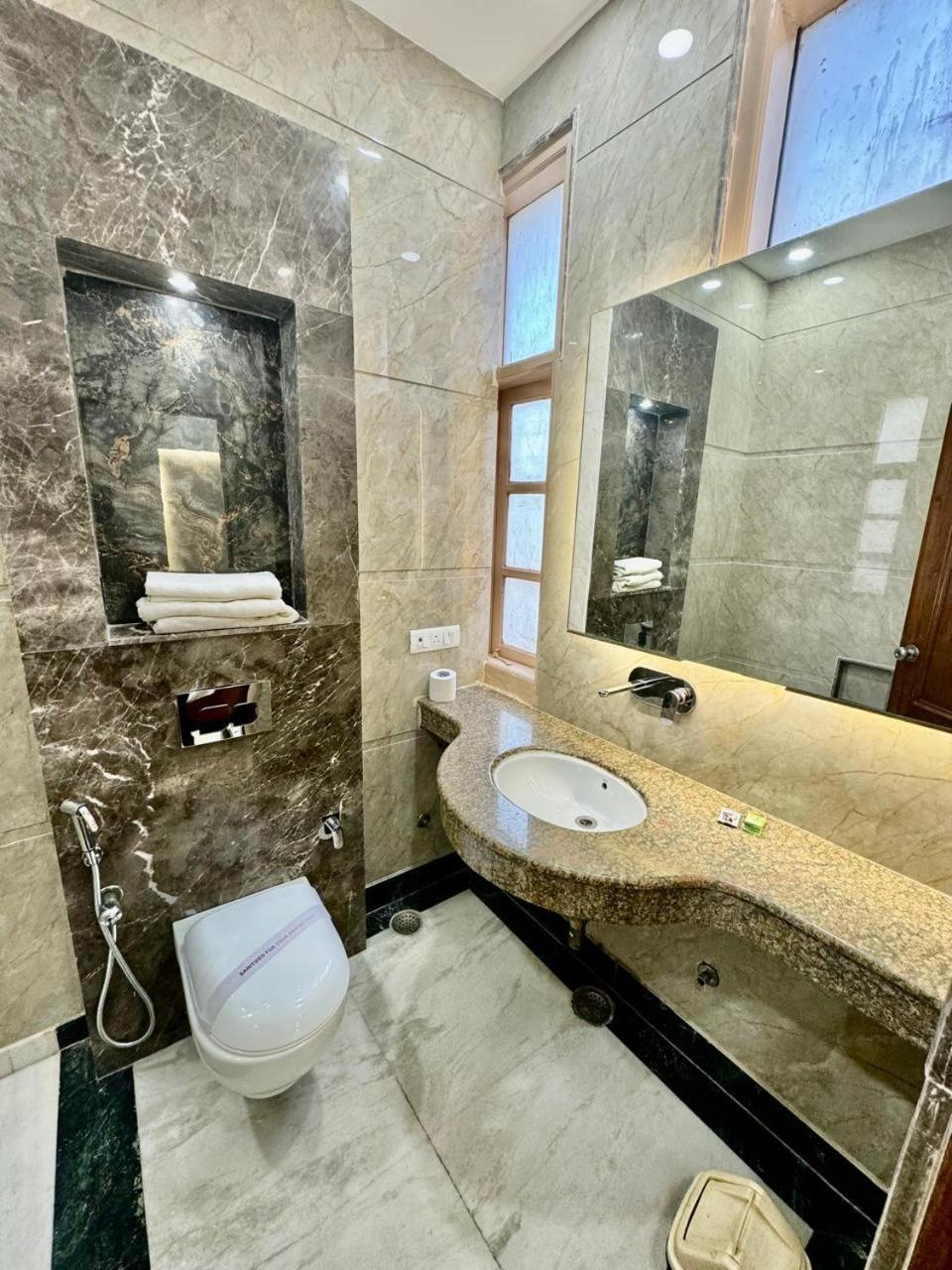 Hotel C Park - Karol Bagh, New Delhi ภายนอก รูปภาพ